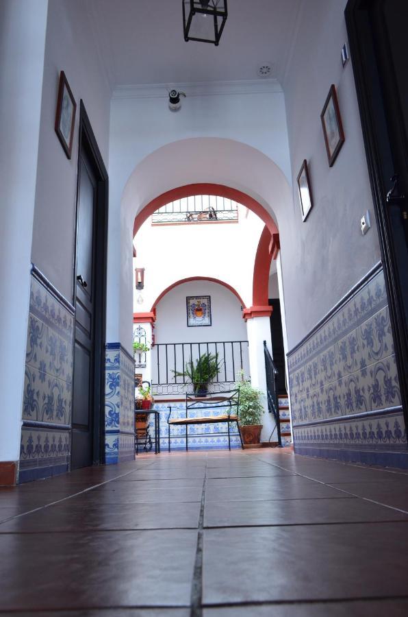 Apartamentos Turisticos Casa Cantillo Carmona  Exterior photo