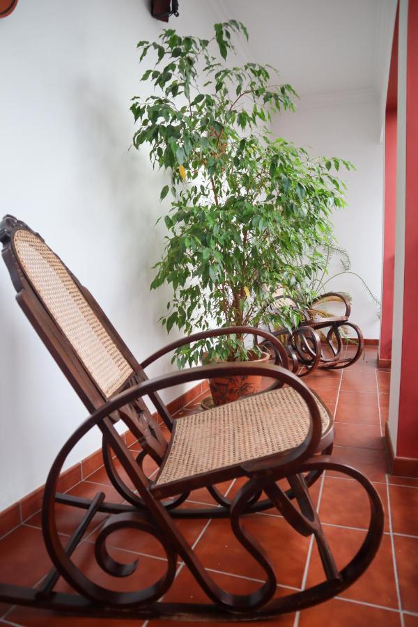 Apartamentos Turisticos Casa Cantillo Carmona  Exterior photo